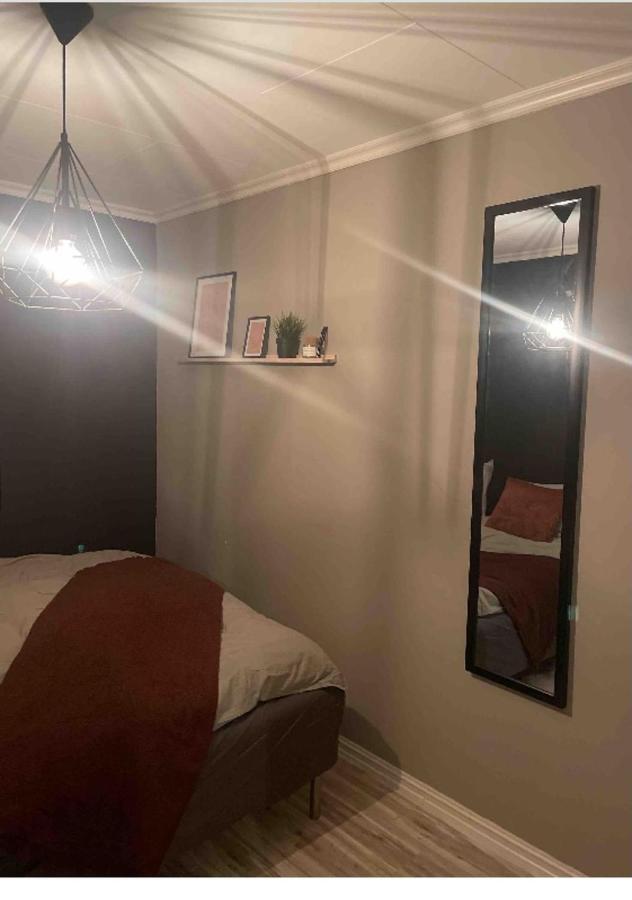 Beautiful 5-Bed Villa In Mandal Luaran gambar